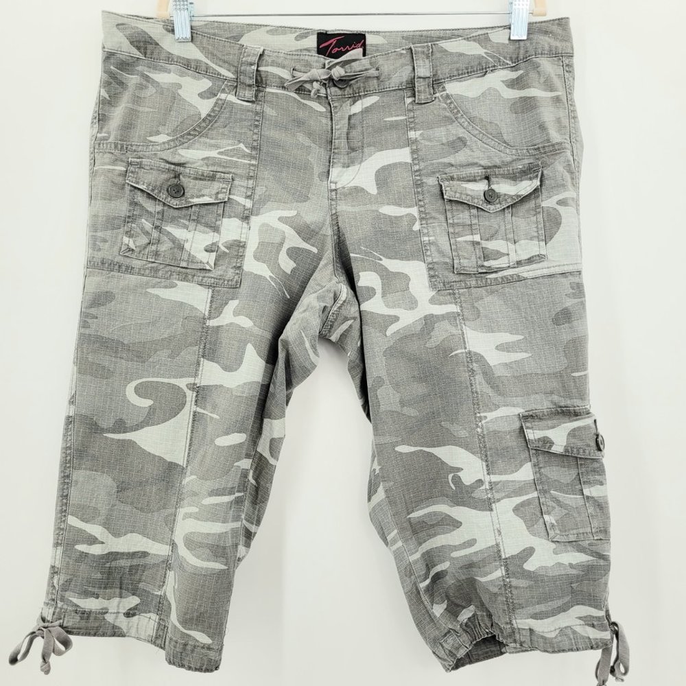 Torrid Gray Camo Utility Capri